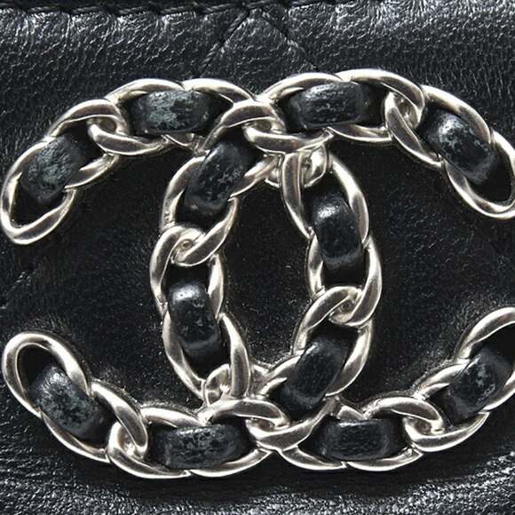 CHANEL Black Lambskin Leather Wallet - Picture 7 of 10